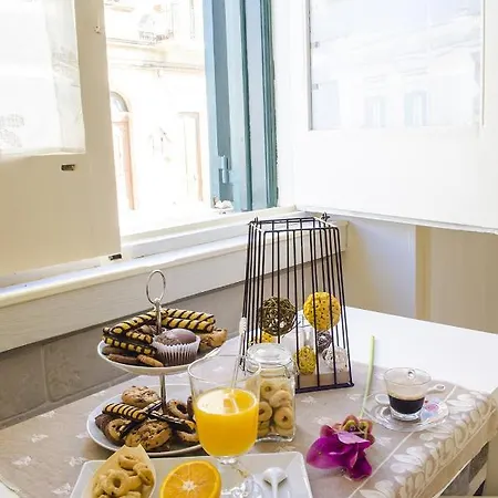 Ingrosso House Couette-café *